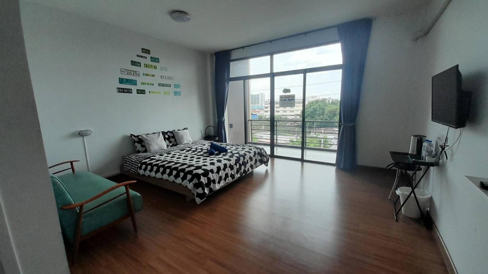 Homey-Sleepy Don Mueang Airport Hostel Bangkok Esterno foto