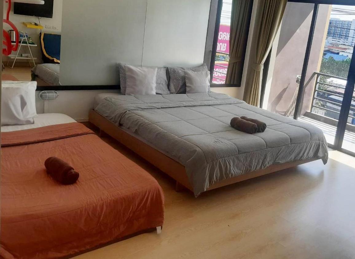 Homey-Sleepy Don Mueang Airport Hostel Bangkok Esterno foto