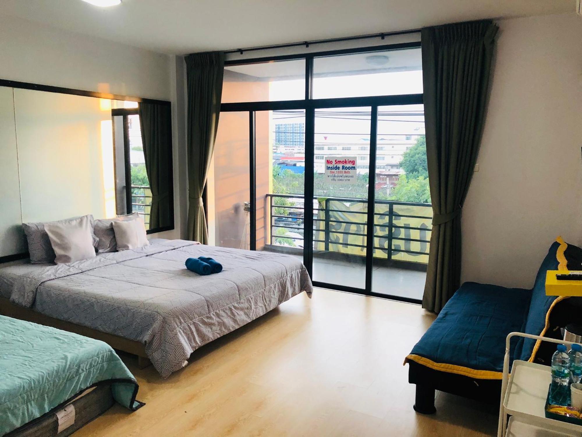 Homey-Sleepy Don Mueang Airport Hostel Bangkok Esterno foto