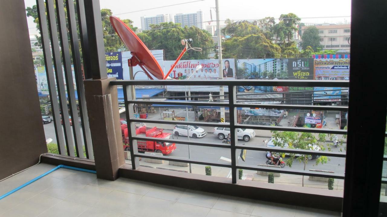 Homey-Sleepy Don Mueang Airport Hostel Bangkok Esterno foto